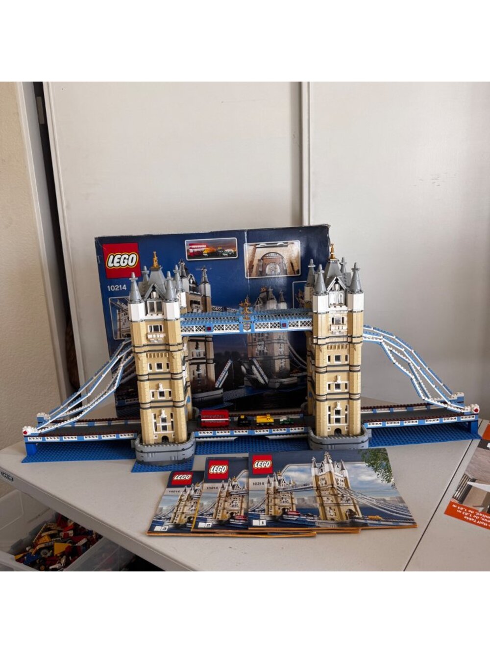 LEGO Creator Expert Tower Bridge Set 10214 W/ Box & Instructions 99.99% Complete